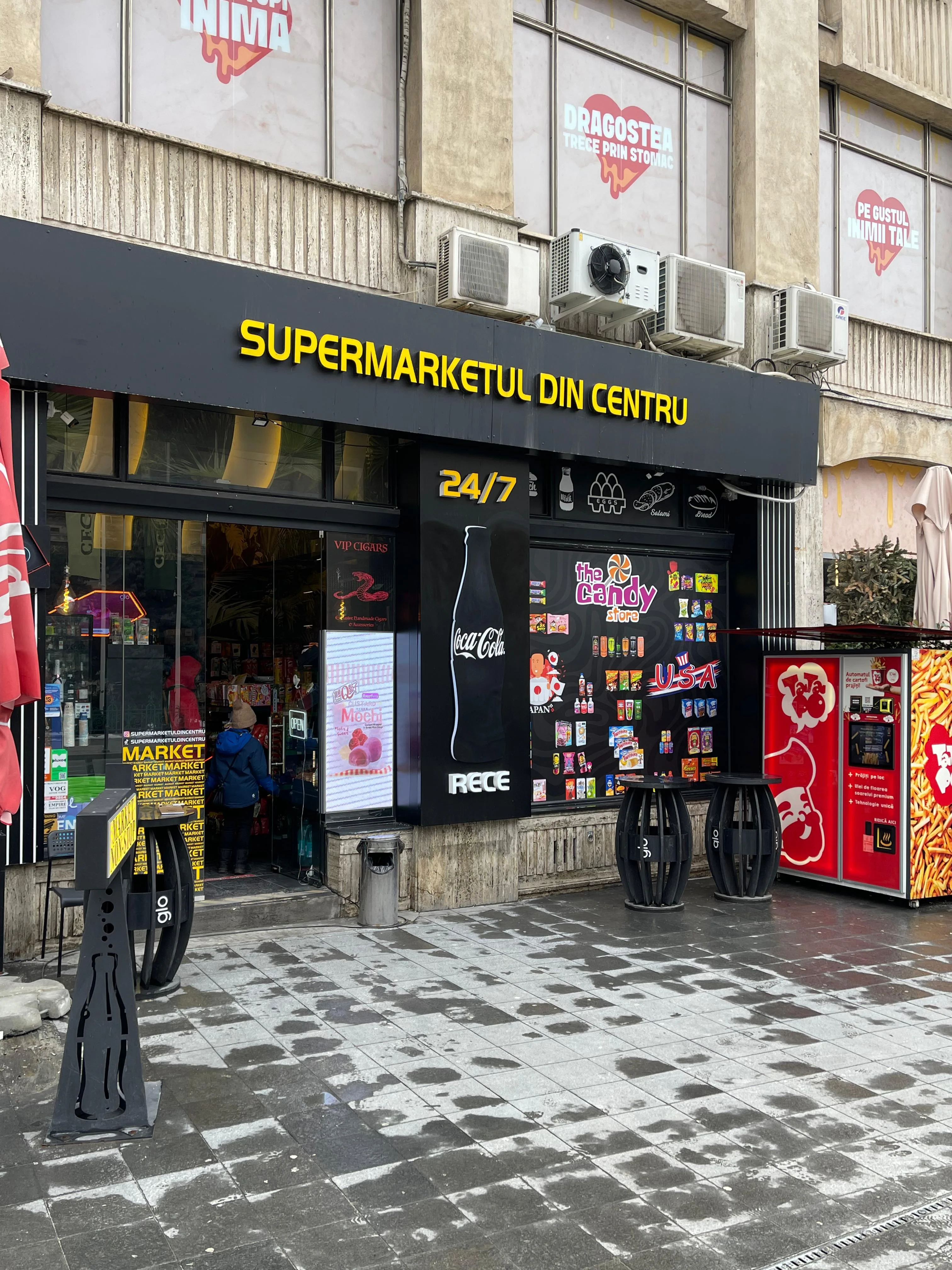 Exterior Supermarketul Din Centru